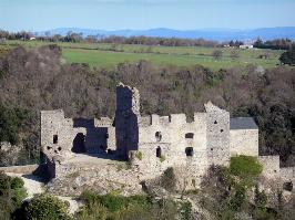 le chateau au village de saissac